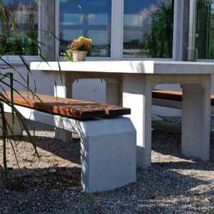 Betontisch Maienfeld (inkl. Füsse) grau glatt