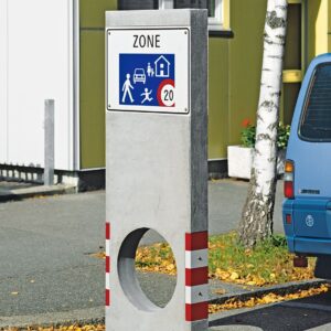 Informations-Element glatt mit Fundament – Bild 1