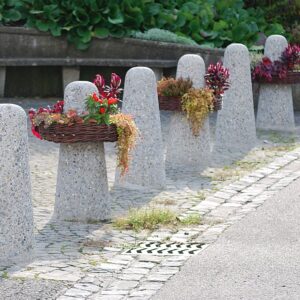 Wehrsteine Typ 4 inkl. 2 Ankerhülsen M 12 grau glatt